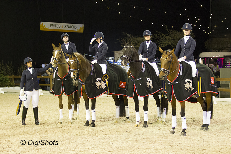 FFWD Dressage wint Kür Viertallen