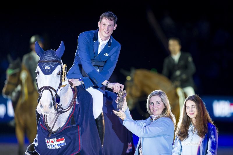 Deusser takes VDL Groep Prijs